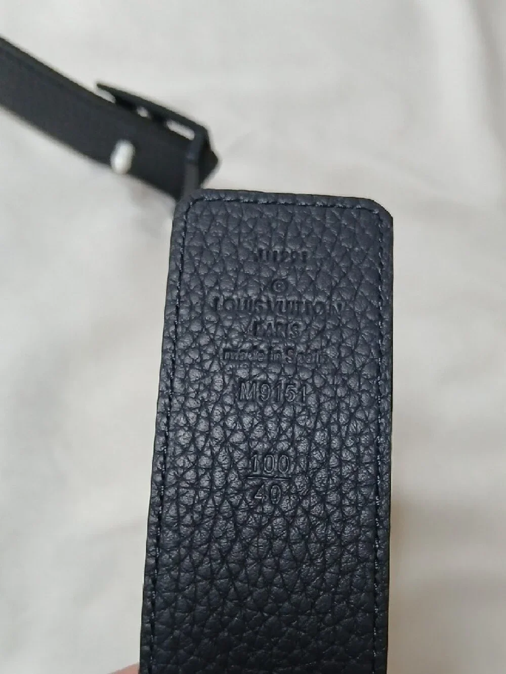 Louis Vuitton Black/Dark Blue Reversible Men's Leather Logo Belt - Picture 3 of 3